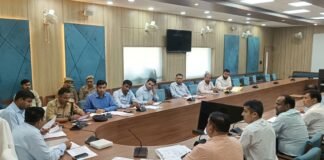 शिक्षक निर्वाचन की तैयारियों में लापरवाही न हो : मंडलायुक्त 29 सितंबर को अधिसूचना जारी होने की जानकारी, नामांकन प्रक्रिया की होगी वीडियोग्राफी