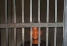 चोरी की पानी की मोटर और 2,100 रुपये के साथ आरोपी गिरफ्तार गीडा पुलिस ने चोरी के दो मामलों में की कार्रवाई, बरामदगी के बाद मुकदमे में बढ़ाई गईं संबंधित धाराएं