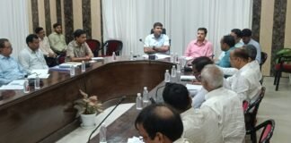 मतपेटियों से मतगणना तक तैयारी रखें दुरुस्त : डीएम शिक्षक निर्वाचन को लेकर नोडल अधिकारियों संग बैठक, छोटी से छोटी कमी तत्काल दूर करने के निर्देश