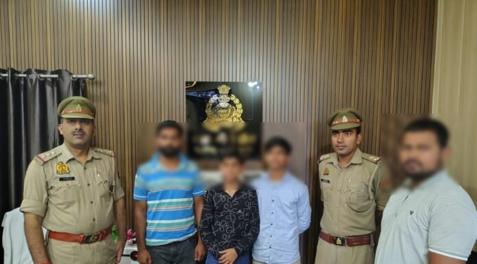 बाजार जाने निकले दो नाबालिग लापता, सीसीटीवी से सुराग लेकर 12 घंटे में तलाशा रात 10 बजे तक नहीं लौटे तो परिजनों ने पुलिस को दी सूचना, चौरीचौरा पुलिस ने सकुशल बरामद कर परिवार को सौंपा
