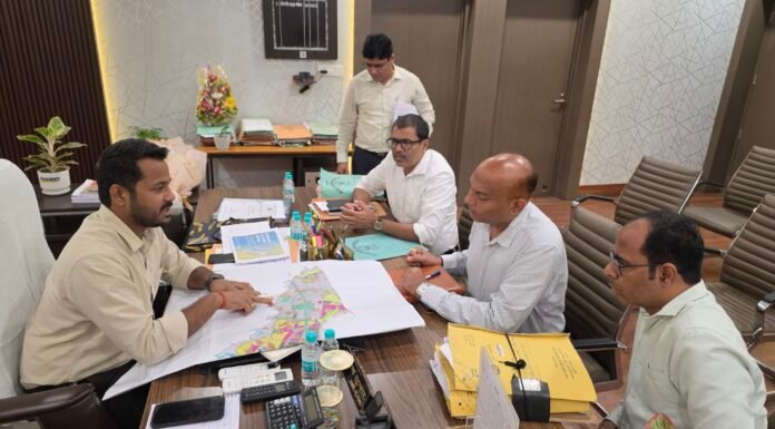 गीडा में प्रदूषण पर सख्ती, औद्योगिक इकाइयों के नालों से लिए जाएंगे पानी के नमूने सीईओ विशाल कुमार ने प्रदूषण नियंत्रण बोर्ड को जांच के निर्देश, मानकों का उल्लंघन करने वाली इकाइयों पर होगी कार्रवाई