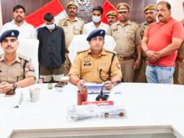 जान से मारने की नीयत से फायरिंग करने वाले दो आरोपी गिरफ्तार अवैध पिस्टल, कारतूस, बाइक और मोबाइल बरामद, वर्चस्व को लेकर हुआ था विवाद