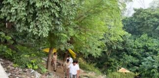 कच्ची शराब के ठिकानों पर आबकारी टीम की दबिश, 20 लीटर बरामद चकराव्वल में पुलिस के साथ संयुक्त कार्रवाई, एक मुकदमा दर्ज; शराब की दुकानों का भी औचक निरीक्षण
