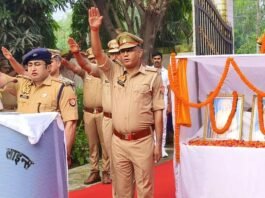 पुलिस लाइन में गांधी-शास्त्री जयंती पर एकता और सद्भाव का संदेश एसपी संदीप कुमार मीना ने दिलाई सत्य-अहिंसा की शपथ, जाति-भेदभाव और कुरीतियों को त्यागने का किया आह्वान