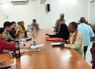 भानपुर तहसील में 36 फरियादियों ने रखीं समस्याएं, तीन का मौके पर निस्तारण डीएम कृत्तिका ज्योत्स्ना ने सुनीं शिकायतें, अधिकारियों को समयबद्ध और गुणवत्तापूर्ण निस्तारण के दिए निर्देश