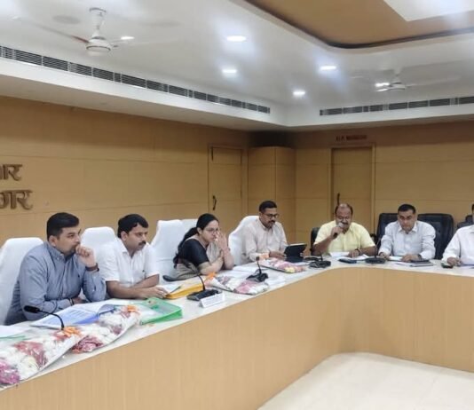आकांक्षात्मक ब्लॉकों में योजनाओं की प्रगति परखी बघौली, पौली और सांथा में 50 पैरामीटर पर समीक्षा, डाटा और वास्तविक प्रगति में अंतर मिलने पर सुधार के निर्देश