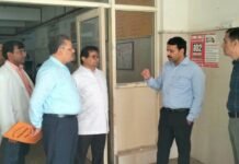 जिला अस्पताल में सफाई व्यवस्था पर नोडल अधिकारी नाराज भर्ती मरीजों से लिया स्वास्थ्य सेवाओं का फीडबैक, अनुपस्थित मिलीं चिकित्सक
