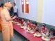 बेटियों के पांव पखार सीएम योगी ने की मातृशक्ति की आराधना महानवमी पर गोरखनाथ मंदिर में नौ दुर्गा स्वरूपा कन्याओं का पूजन, अपने हाथों से भोजन परोसकर दिया उपहार और दक्षिणा