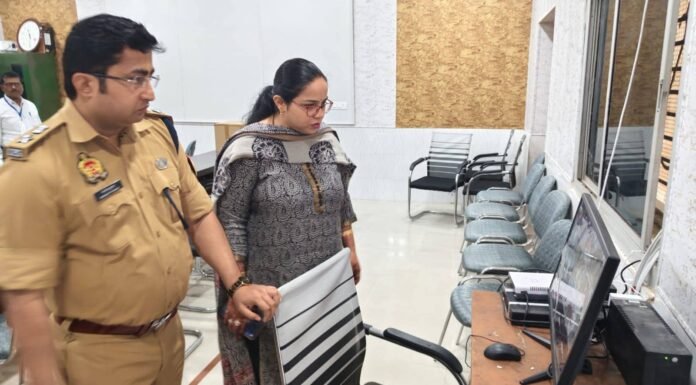 पीईटी की प्रथम पाली में 82.08 प्रतिशत परीक्षार्थी रहे उपस्थित डीएम और एसपी ने तीन परीक्षा केंद्रों का किया औचक निरीक्षण, व्यवस्थाओं का लिया जायजा