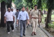 पीईटी परीक्षा केंद्रों का डीएम और एसपी ने किया निरीक्षण 13 केंद्रों पर दो पालियों में 11,328 अभ्यर्थी पंजीकृत, 7,535 ने दी परीक्षा