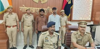 असलहा तस्करी नेटवर्क पर पुलिस की कार्रवाई, दो युवक और बाल अपचारी गिरफ्तार खोराबार पुलिस ने पिस्टल, तमंचा और कारतूस के साथ स्विफ्ट डिजायर बरामद की