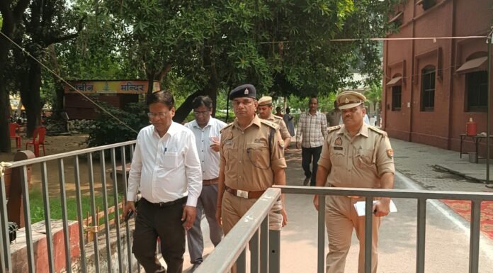 शिक्षक निर्वाचन के नामांकन में चाक-चौबंद रही सुरक्षा नोडल एसपी अपराध अयोध्या प्रसाद सिंह और एसीएम प्रथम पवन कुमार जायसवाल ने संभाली कमान