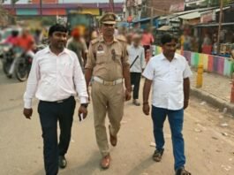 मेंहदावल बाईपास से हटाया अतिक्रमण पुलिस-प्रशासन की संयुक्त कार्रवाई, सड़क और फुटपाथ पर सामान न रखने की दी हिदायत