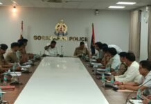 सीएम की विजयादशमी शोभायात्रा की सुरक्षा में चूक की गुंजाइश नहीं गोरखनाथ थाने में डीएम-एसएसपी ने बैठक कर परखी तैयारियां, चप्पे-चप्पे पर रहेगी निगरानी