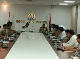 सीएम की विजयादशमी शोभायात्रा की सुरक्षा में चूक की गुंजाइश नहीं गोरखनाथ थाने में डीएम-एसएसपी ने बैठक कर परखी तैयारियां, चप्पे-चप्पे पर रहेगी निगरानी