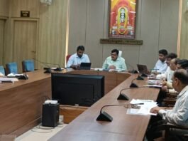 प्रमुख विकास परियोजनाओं में देरी पर सीएम सख्त समेक्शा की समीक्षा बैठक में गुणवत्ता और समयबद्धता पर जोर, बाधाएं दूर करने के निर्देश
