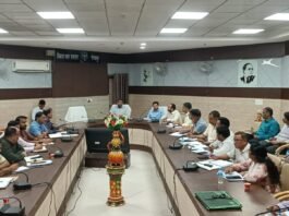 स्कूलों में बच्चों की उपस्थिति 85 प्रतिशत तक पहुंचाने का लक्ष्य सितंबर में 74 प्रतिशत रही उपस्थिति, डीएम ने कैचअप शिक्षण, अपार आईडी और लंबित प्रक्रिया पूरी करने के दिए निर्देश
