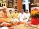 गोरखनाथ मंदिर में वैदिक मंत्रोच्चार के बीच हुई कलश स्थापना मुख्यमंत्री योगी आदित्यनाथ ने मां शैलपुत्री की पूजा-अर्चना कर उतारी आरती, विश्व कल्याण की कामना की शारदीय नवरात्र के पहले दिन गोरक्षपीठ में गूंजे जयकारे, विधि-विधान से शुरू हुआ नौ दिवसीय अनुष्ठान