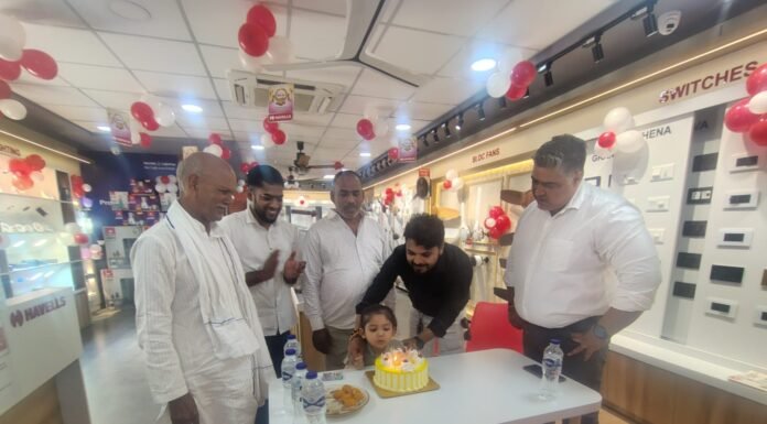 एक वर्ष की सफलता, ग्राहकों के विश्वास ने बनाई पहचान भवानी इलेक्ट्रिकल्स-हैवेल्स गैलेक्सी की प्रथम वर्षगांठ पर ग्राहकों के प्रति जताया आभार