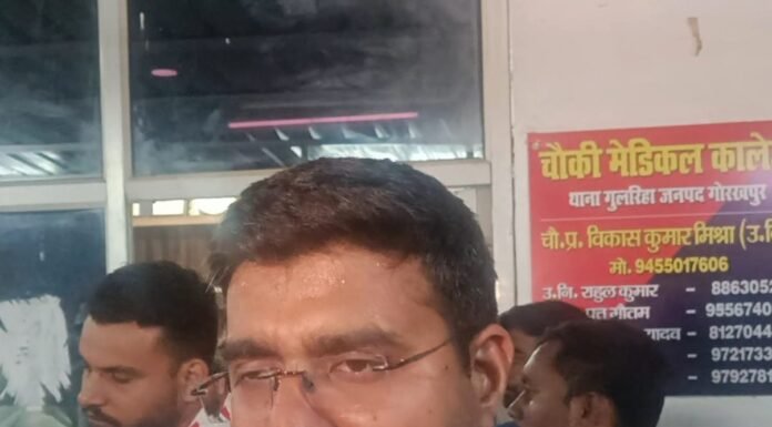 विसर्जन हादसे की जांच के लिए तीन सदस्यीय कमेटी गठित एडीएम सिटी, एसपी सिटी और अधीक्षण अभियंता विद्युत ग्रामीण करेंगे जांच तीन दिन में रिपोर्ट सौंपने का निर्देश, बिजली आपूर्ति और सुरक्षा व्यवस्था की होगी पड़ताल