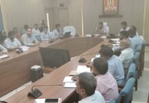 एसआईआर में छूटे मतदाताओं के घर पहुंचेंगे बीएलओ, जानेंगे नाम कटने की वजह मुख्य निर्वाचन अधिकारी नवदीप रिनवा ने वीडियो कॉन्फ्रेंसिंग से की समीक्षा, 18 वर्ष की आयु पूरी कर चुके युवाओं का नाम जोड़ने के निर्देश