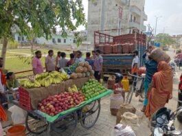 ऐप ने रोकी गैस की सप्लाई, सिलेंडर के लिए भटकते रहे उपभोक्ता गीडा सेक्टर-5 में सुबह से लगी रही कतार, तकनीकी समस्या के चलते नहीं हो सका वितरण; 1200 उपभोक्ताओं की बुकिंग प्रभावित